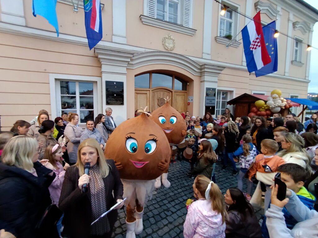 Kestenijada Kostajnica 0992 (3)