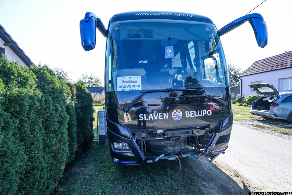 Koprivnica: Pijani Mladić Razbio Prednji Kraj Autobusu Slaven Belupa