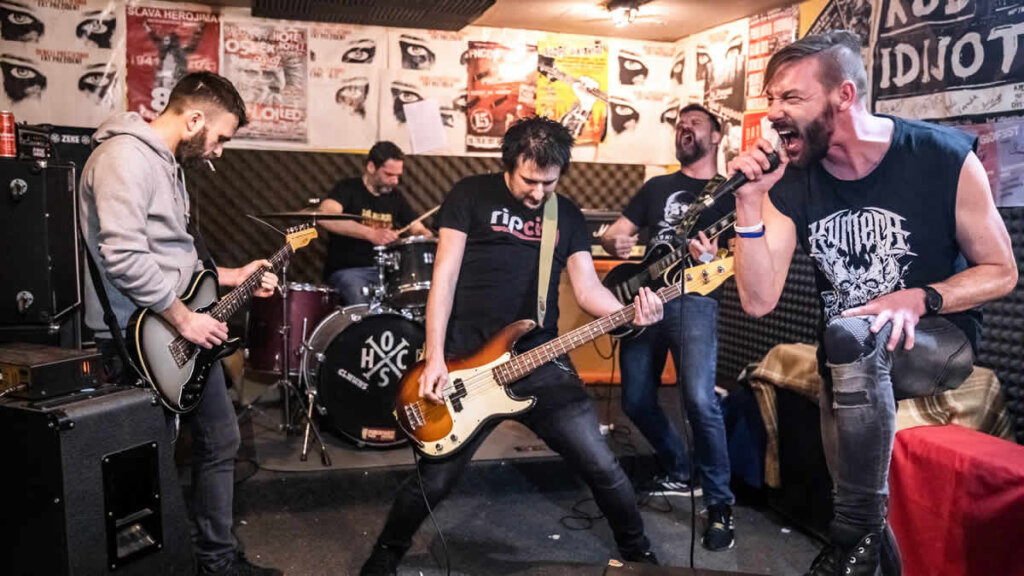 Kultni punk bend Debeli Precjednik stiže u Križevce