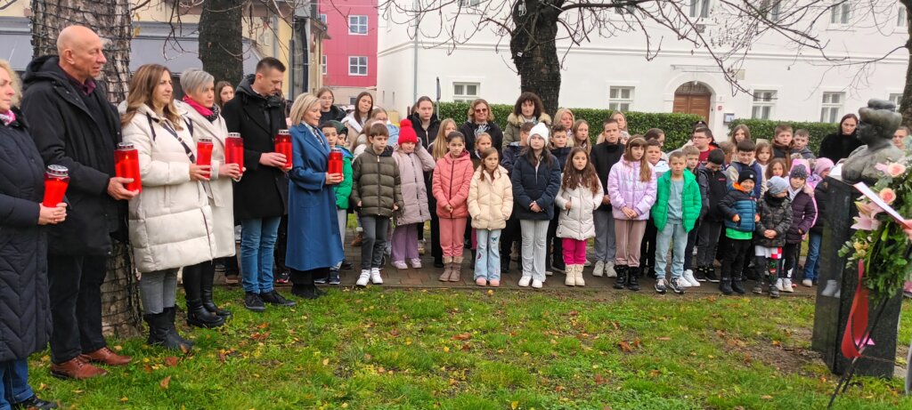 [FOTO] U Vrbovcu obilježena 67. obljetnica smrti Marije Jurić Zagorke