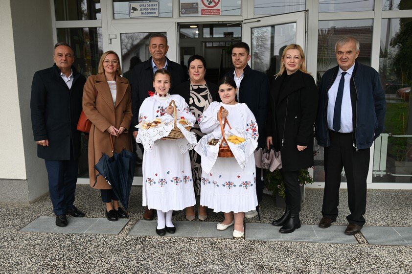 [FOTO/VIDEO] Svečano otvoreno vanjsko školsko igralište Osnovne škole Fran Koncelak Drnje