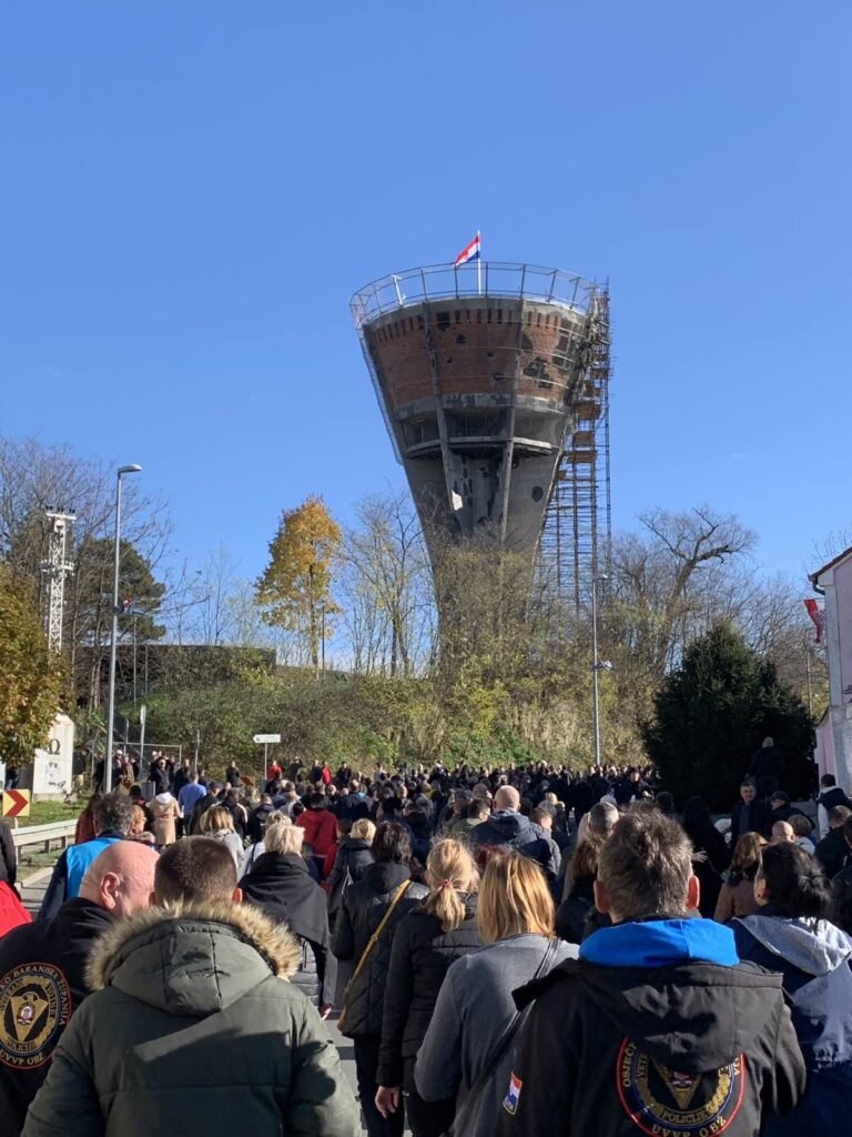 Img 43c2392567846494a7566c188fed6952 V E1574087772392