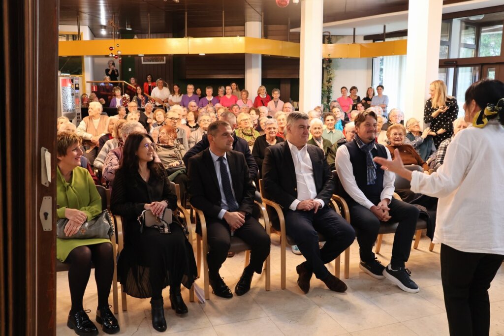 [FOTO] Korisnici Doma za starije i nemoćne sa županom Posavcem i predsjednikom Milanovićem obilježili obljetnicu ustanove