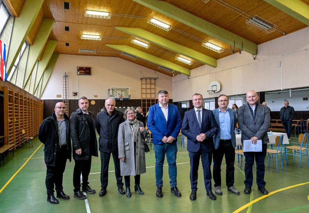 [FOTO] Kreće obnova školske sportske dvorane u Osnovnoj školi Ludbreg