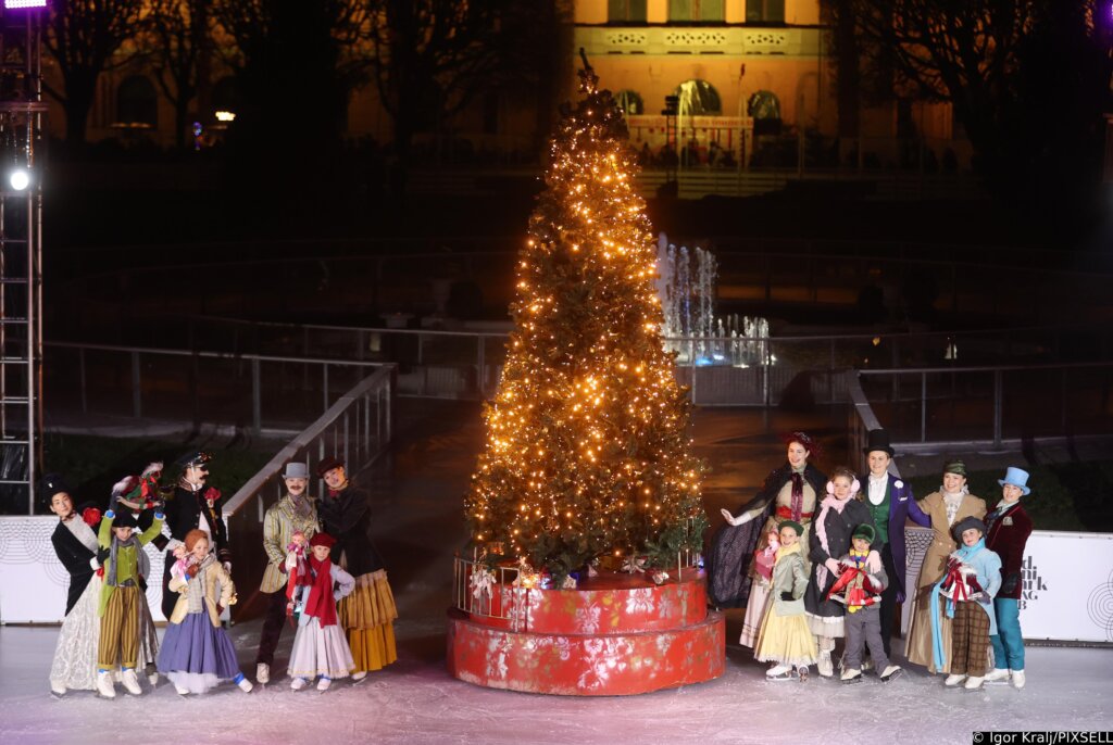 Paljenjem prve svijeće počeo Advent u Zagrebu