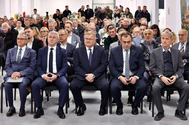 Pisarovina 111124 Autor Fotografije Drazen Kopac 2.jpg 648x432 Q85 Subsampling 2