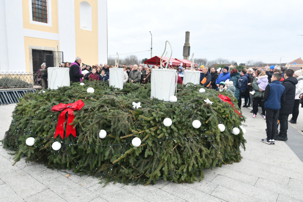 [FOTO] Prva nedjelja došašća proslavljena u Novigradu Podravskom