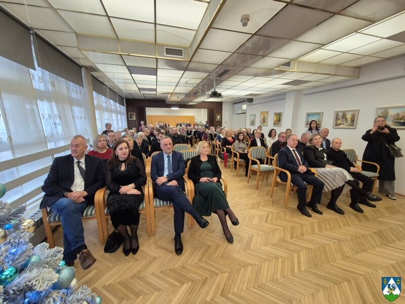 [FOTO] U koprivničkom Domu za starije i nemoćne osobe upriličen svečani program uoči blagdana