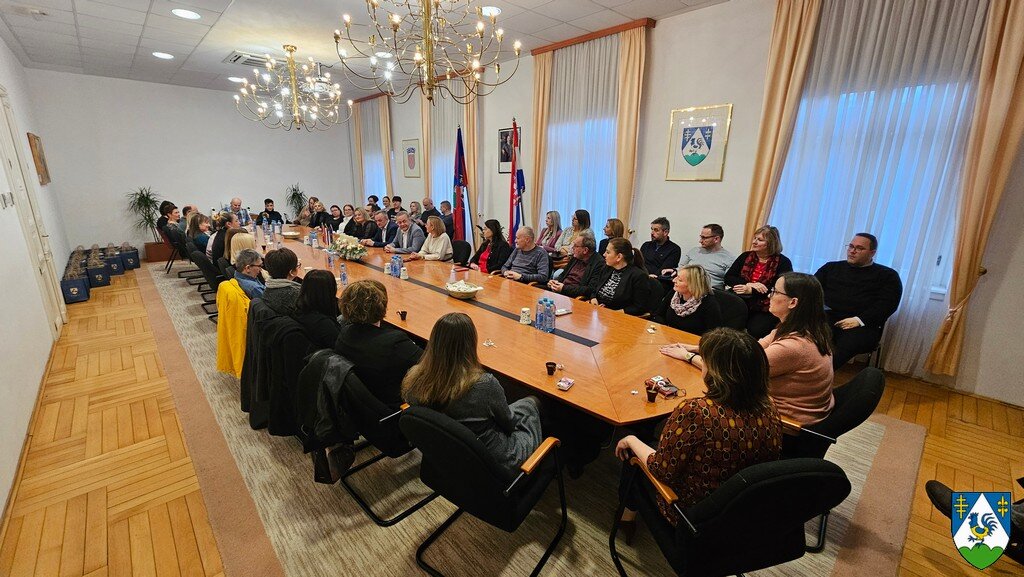 [FOTO] U Županijskoj upravi u Koprivnici održan tradicionalni predblagdanski susret sa zaposlenicima