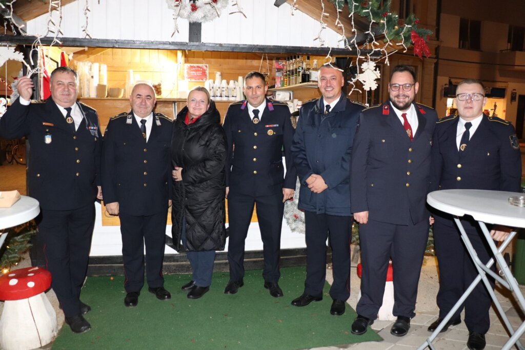 [FOTO] Glavni vatrogasni zapovjednik Tucaković sa suradnicima posjetio Koprivničku bajku i Smutek