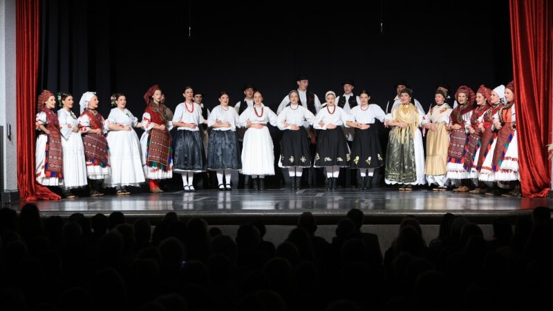 [FOTO] Koncert Folklornog ansambla „Koprivnica“ oduševio publiku