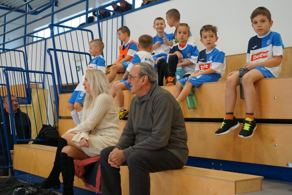 Photo 2024 12 22 21 09 53