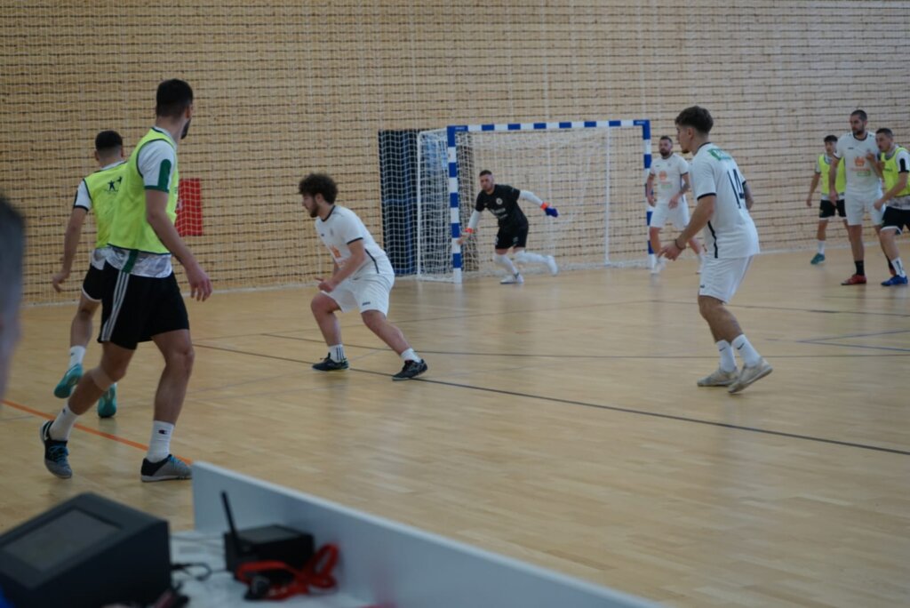 Photo 2024 12 22 21 09 59 1