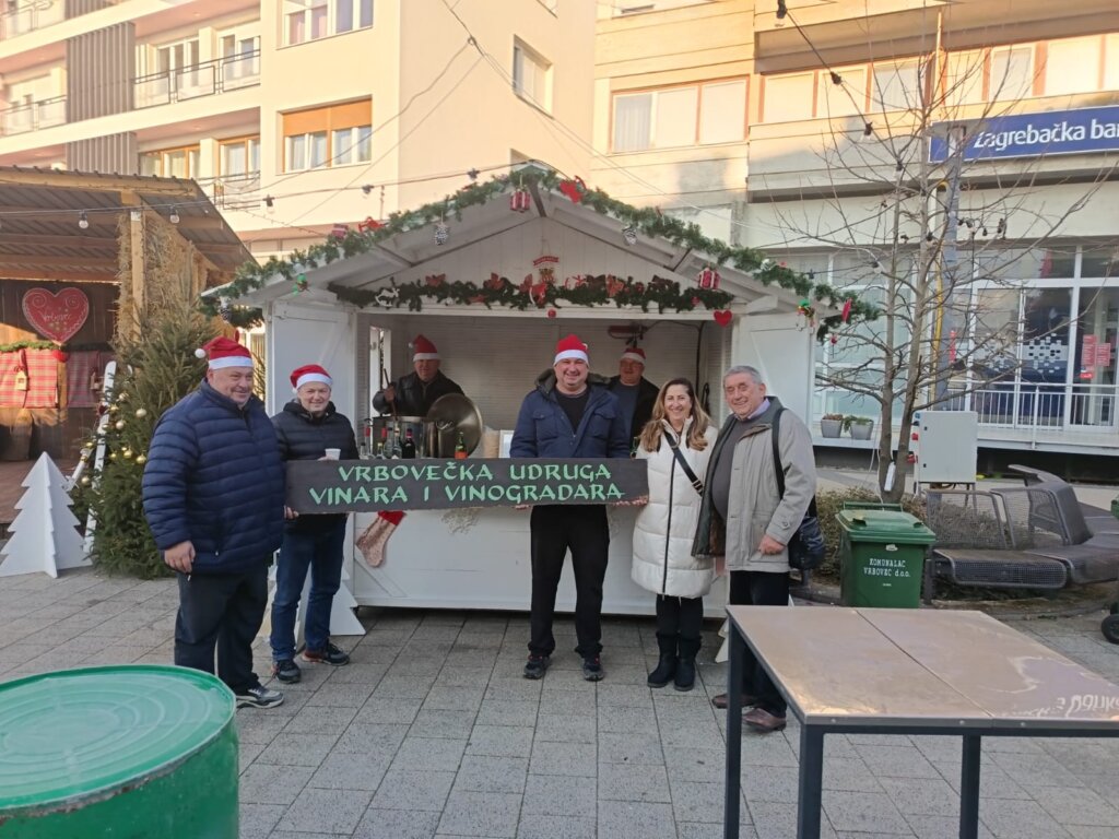 [FOTO] Udruga vinogradara i vinara Vrbovec obogatila vrbovečki Advent