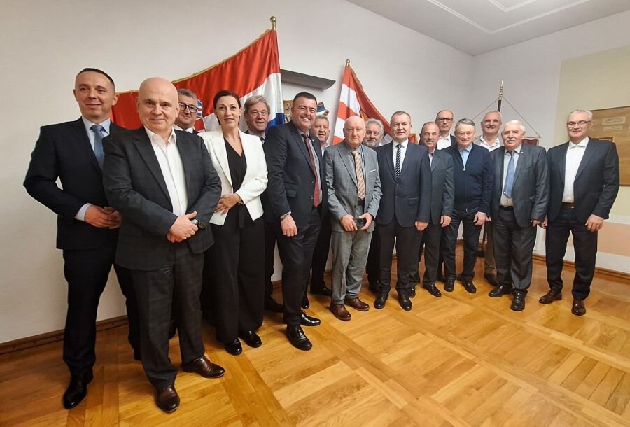 10. rođendan Udruge hrvatskih cestovnih prijevoznika, prijem župana Stričaka za čelne ljude Udruge i goste