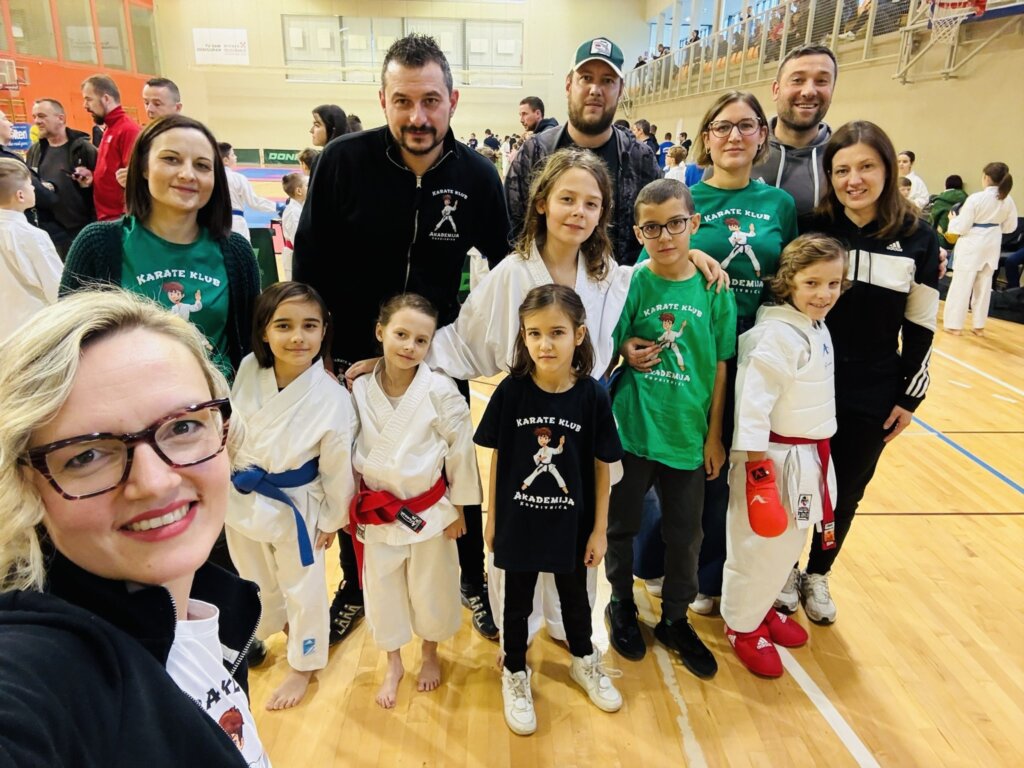 Karate klub Akademija Koprivnica osvojio osam medalja u Varaždinu