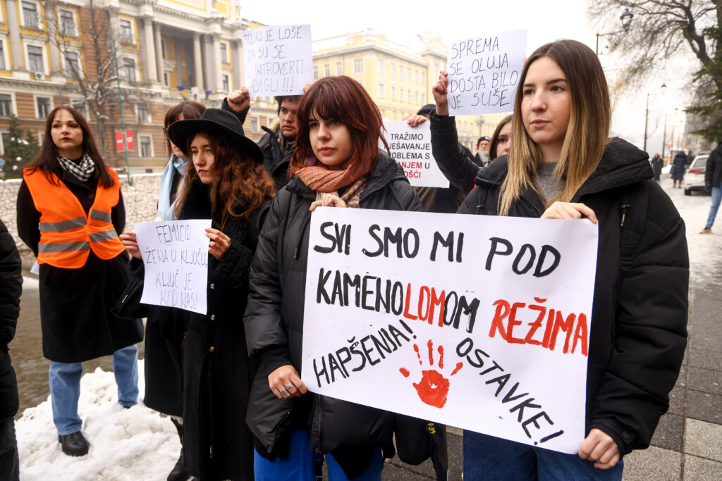 Dio studenata u Sarajevu i Banjoj Luci iskazao solidarnost s kolegama iz Srbije