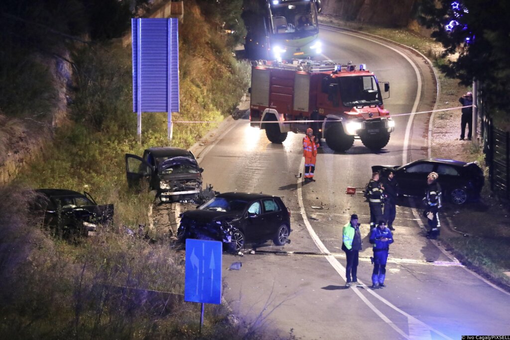 Sudar četiri vozila, tri osobe hitno prevezene u bolnicu