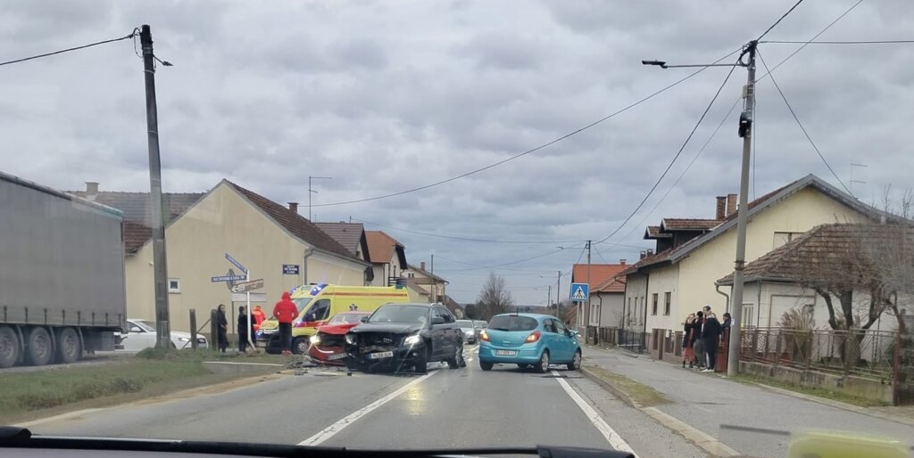 Trostruki sudar, ima ozlijeđenih