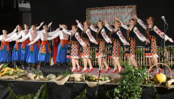 Bjelovar: Na 16. Večeri Nacionalnih Manjina Prikazan Veličanstveni Tradicijski Folklor Manjinskih Naroda