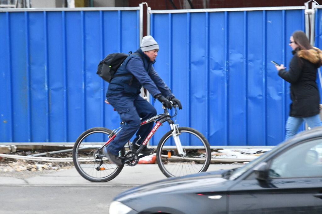 Umjereno do pretežno oblačno