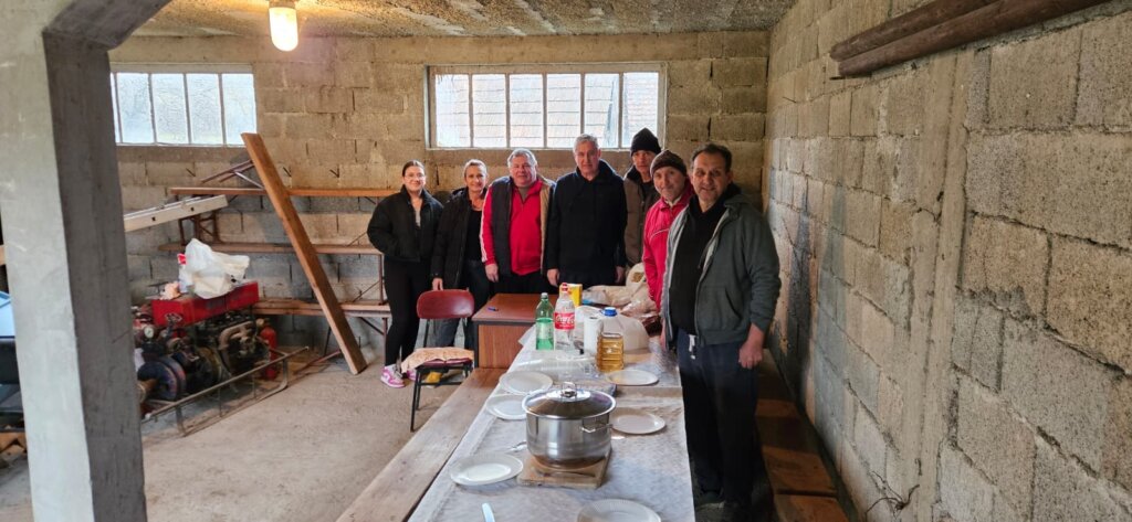 4fd3ef0e 2252 40f2 A85d 716600a0e940