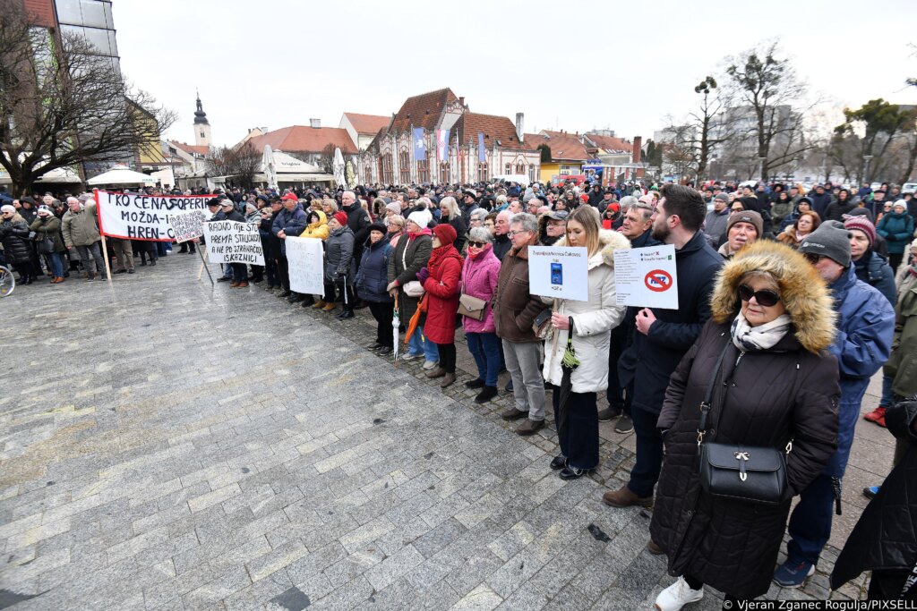 Čakovec: Prosvjednici zatražili smjenu Upravnog vijeća i ravnatelja bolnice