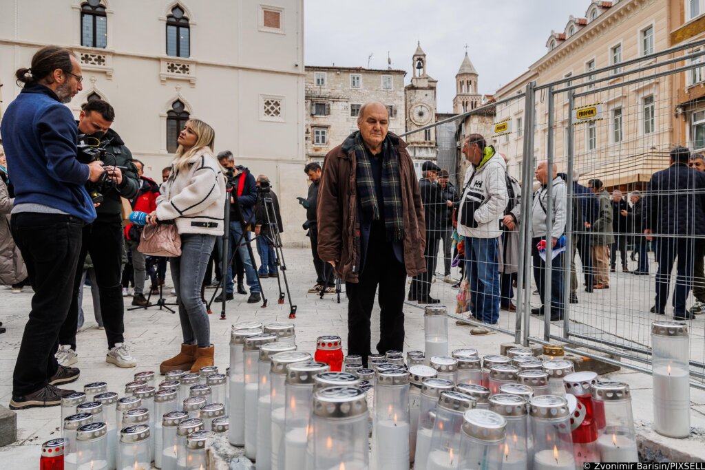 Splitski Most osudio uklanjanje štandarca, prozvao Puljka da “briše” baštinu