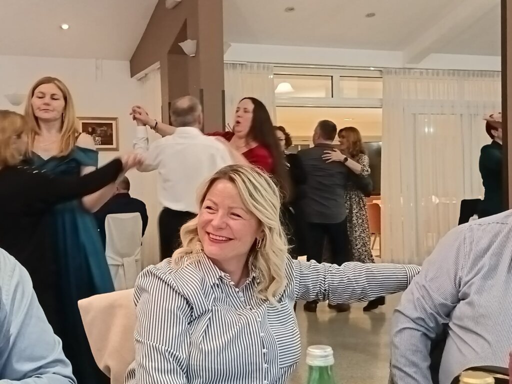 F724a70a F631 4bec 8796 4c5bb44d30eb