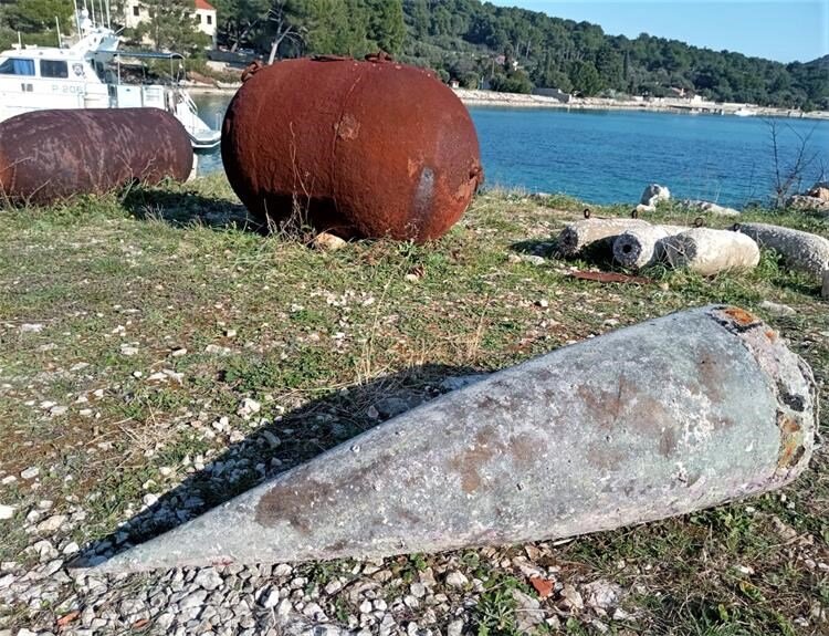 Iz podmorja kod Maloga Lošinja izvađena i neutralizirana minsko-eksplozivna sredstva