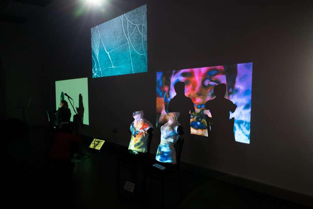 Multimedijalna Introspekcija 40