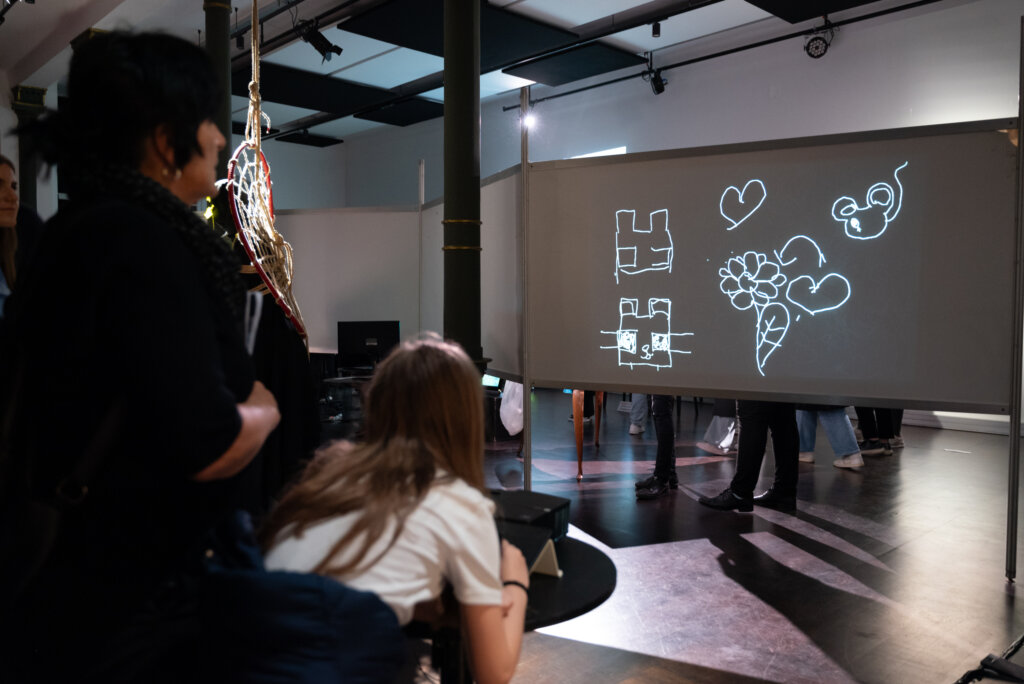 Multimedijalna Introspekcija 48