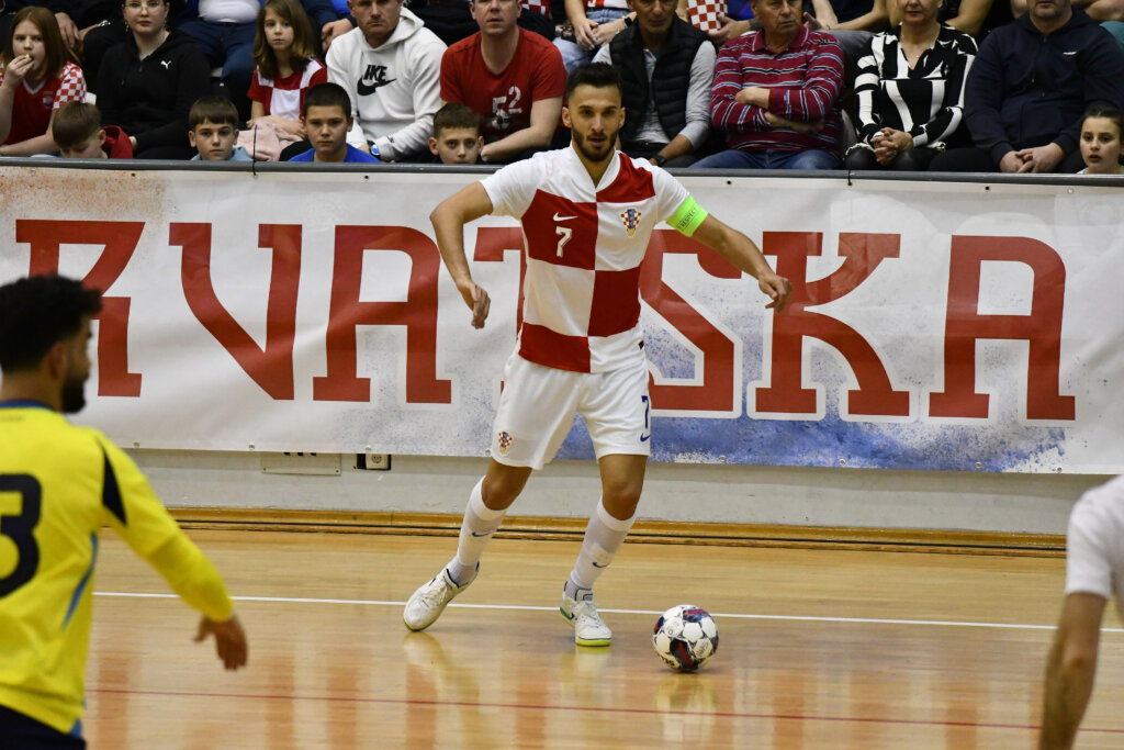 Futsal: Hrvatska pobjedom protiv Švedske korak do EURO-a