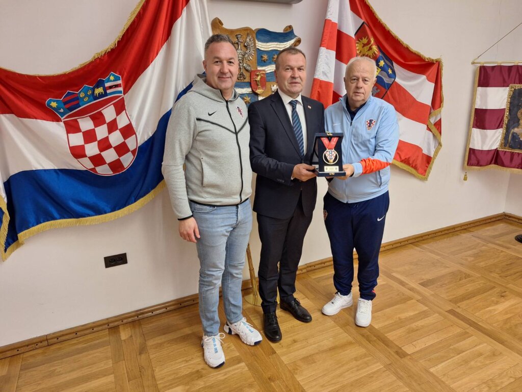 100425 Futsal Prijem 2