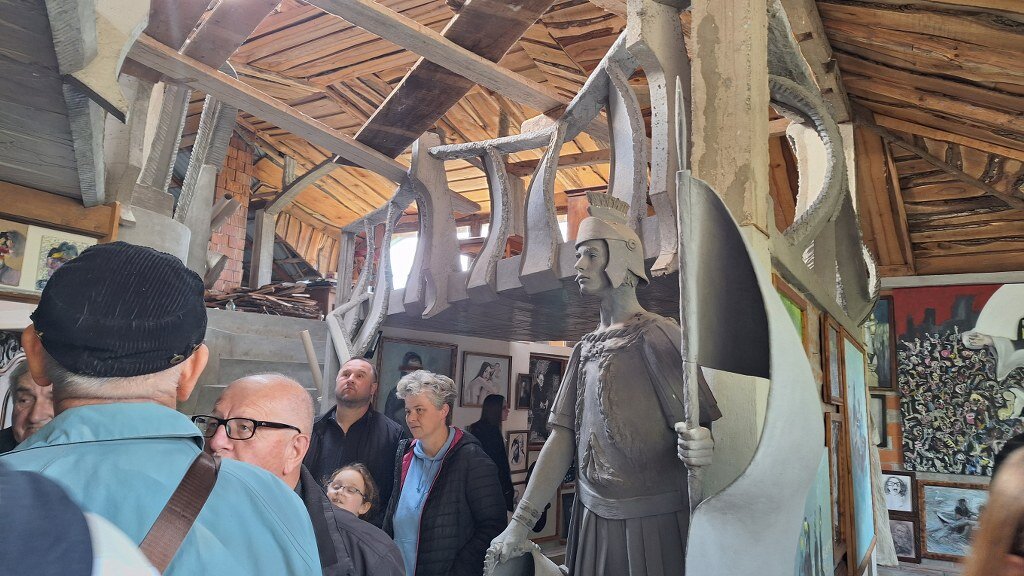 20250409 164802 1024x576