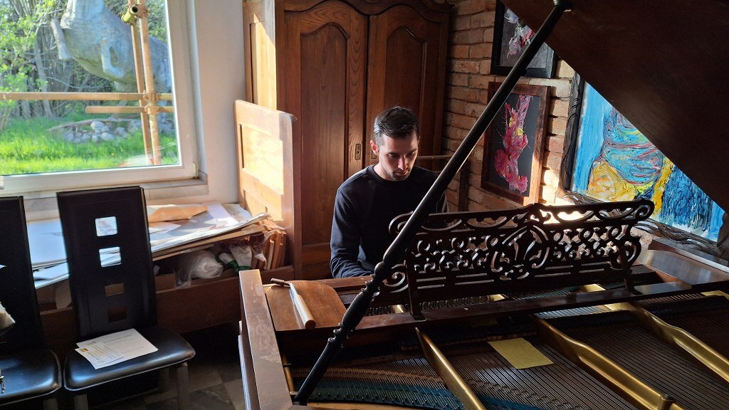 20250409 173234 1024x576