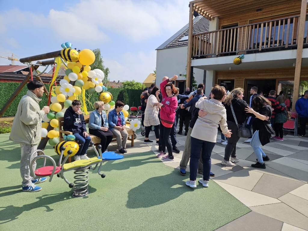 494030392 1117836743719722 8737559936238507519 N