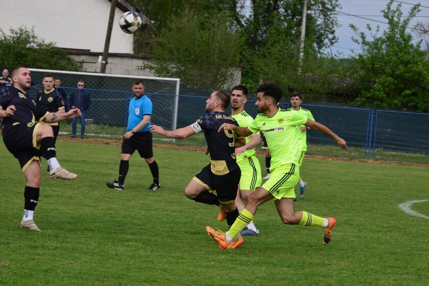 NOGOMET – JEDINSTVENA PRVA ŽNL Rakovec u drugom poluvremenu do pobjede