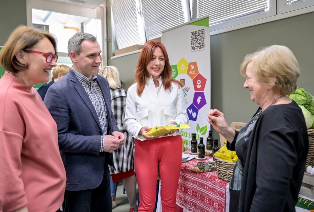 Gospodarska Skola (22)