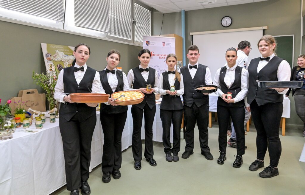 Gospodarska Skola (27)