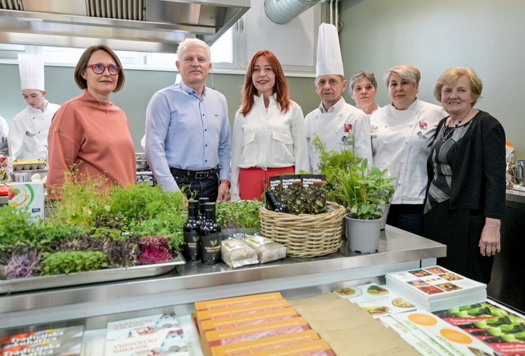 Gospodarska Skola (7) (1)