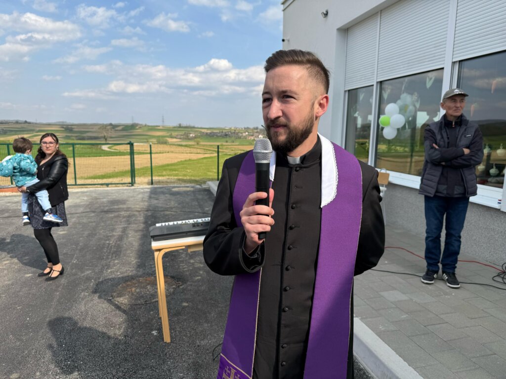 Photo 2025 04 09 16 07 37 2