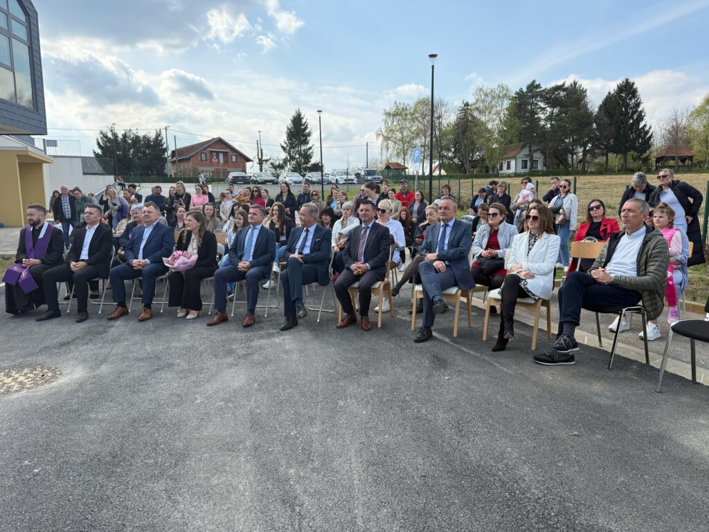 Photo 2025 04 09 16 07 50 2