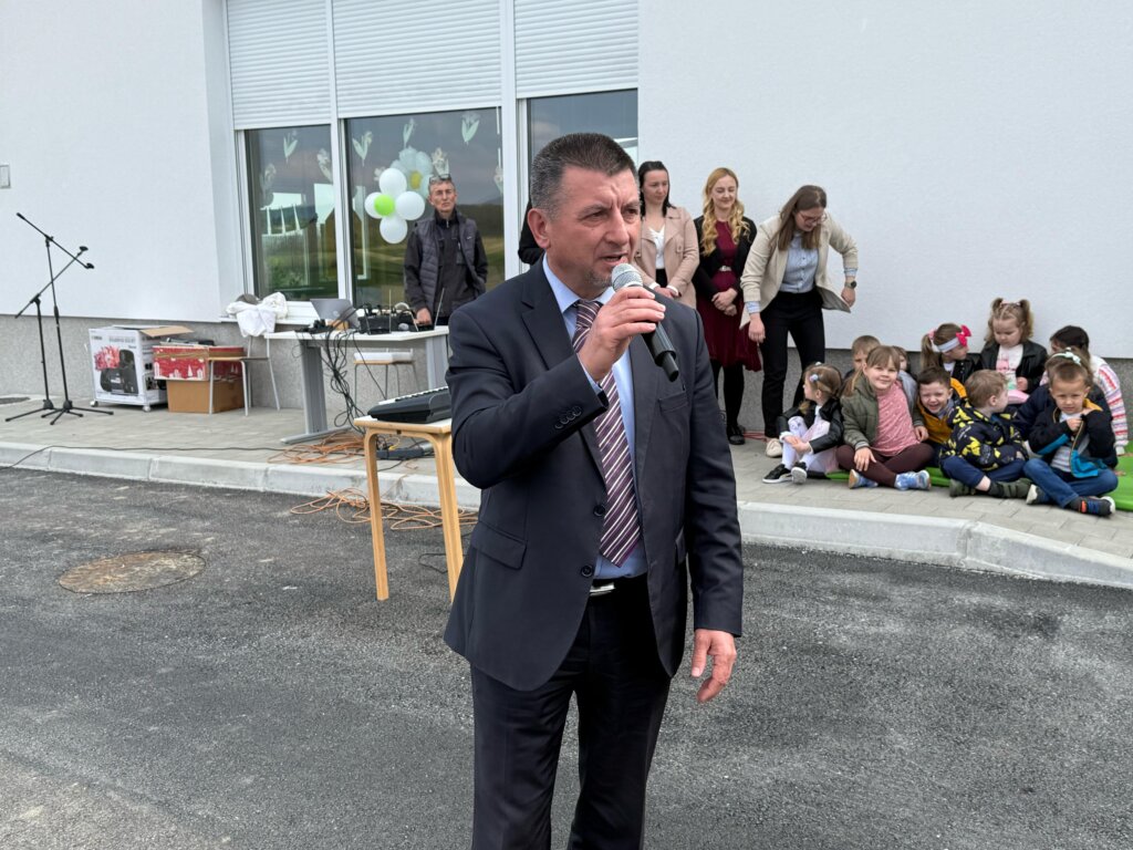 Photo 2025 04 09 16 08 37