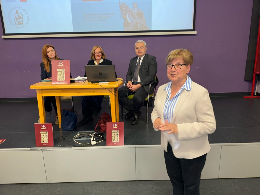 Photo 2025 04 09 18 55 09 3