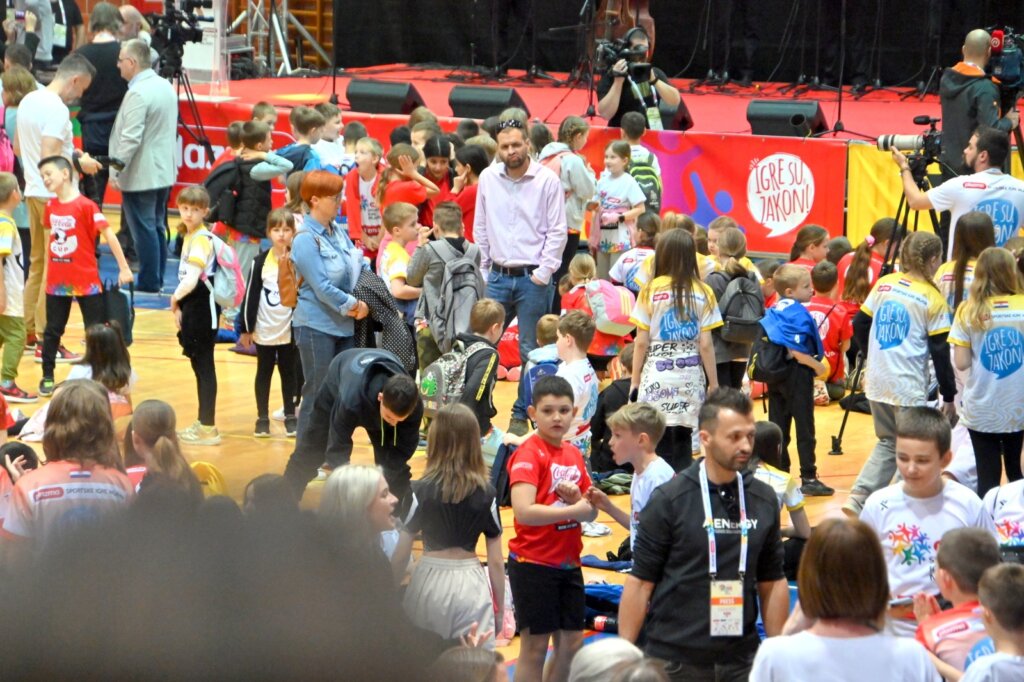 Photo 2025 04 24 13 02 39(1)