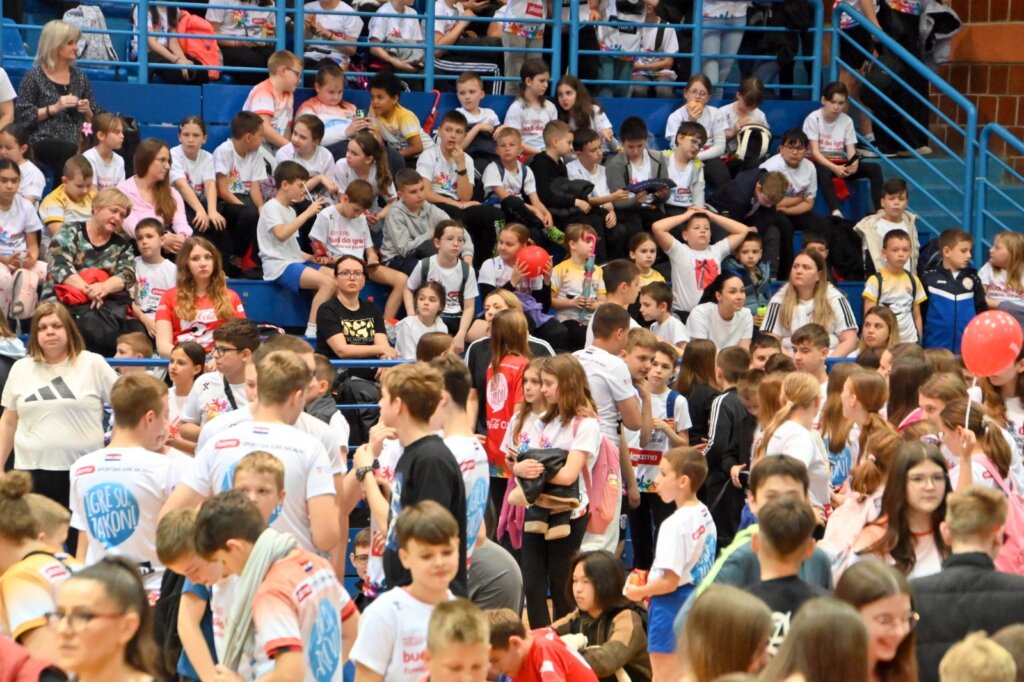 Photo 2025 04 24 13 02 41(7)