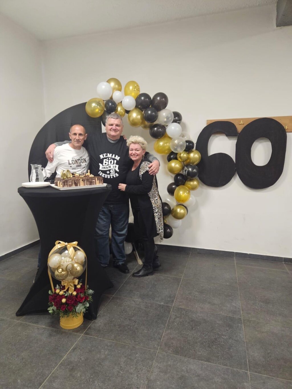 E8732045 7c59 4b16 8b1b Ec0bb7c9898c