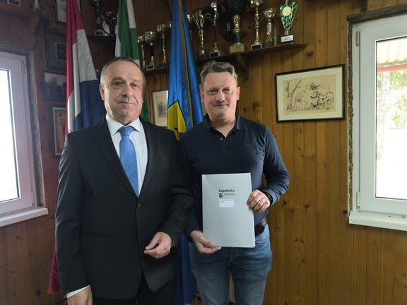 Img 20250416 091832.jpg 648x432 Q85 Subsampling 2