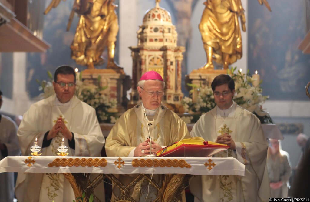 Mons. Križić: Molimo za narod i domovinu da uskrsne što je potonulo u beznađu